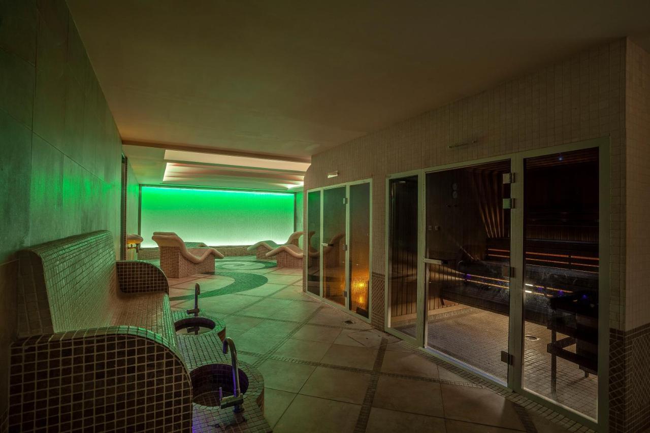 Carrickdale Hotel & Spa ダンドーク エクステリア 写真