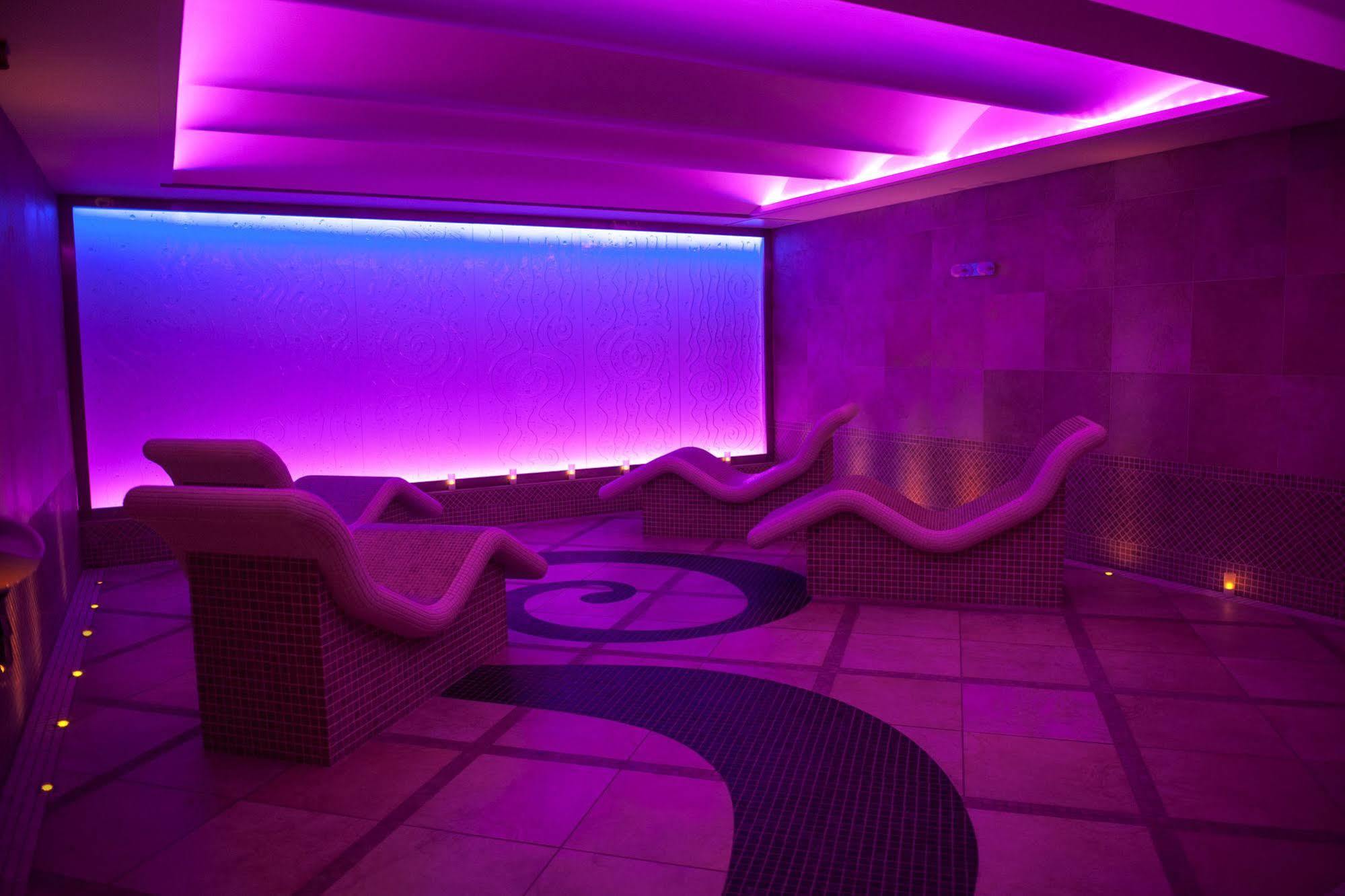 Carrickdale Hotel & Spa ダンドーク エクステリア 写真